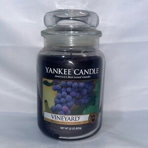 *Discontinued* Yankee Candle Vineyard Grape Scented Jar.